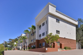 Отель Candlewood Suites San Diego, an IHG Hotel  Сан Диего